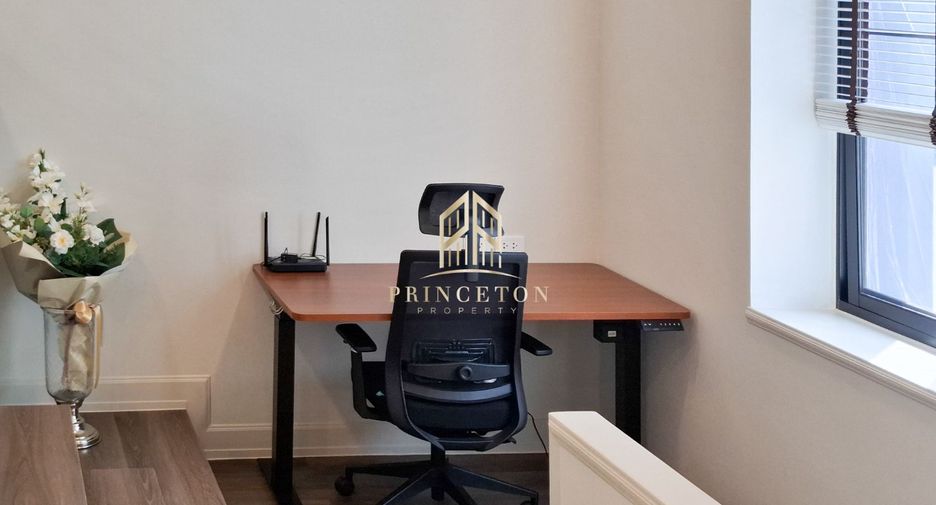 For rent and for sale 4 bedrooms house in Saphan Sung, Bangkok