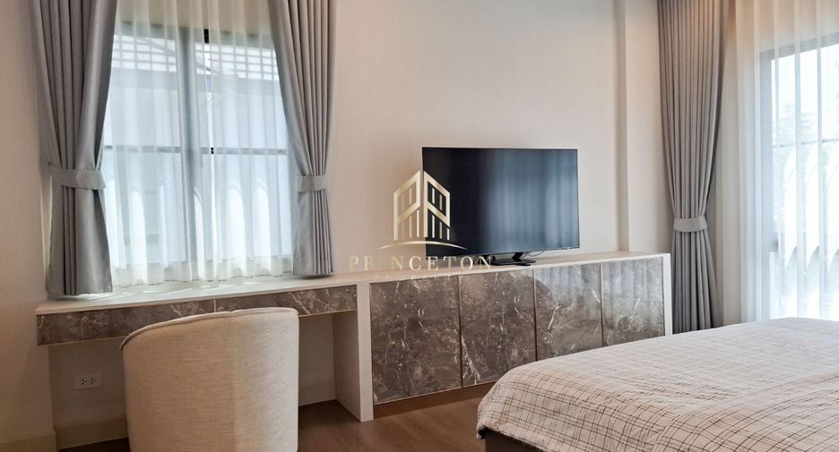 For rent and for sale 4 bedrooms house in Saphan Sung, Bangkok