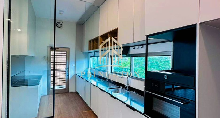 Haus zur Miete und zum Kauf mit 3 Zimmer in Saphan Sung, Bangkok