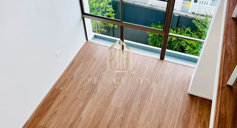 Haus zur Miete und zum Kauf mit 3 Zimmer in Saphan Sung, Bangkok