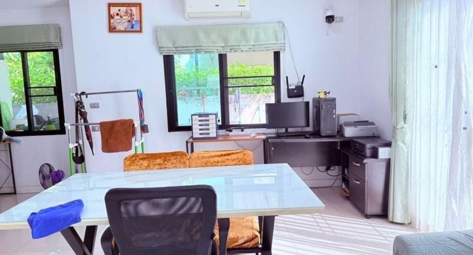Casa en venta de 3 habitaciones en Si Racha, Chonburi