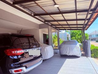 出售 3 卧室 独立屋 在 Si Racha, Chon Buri