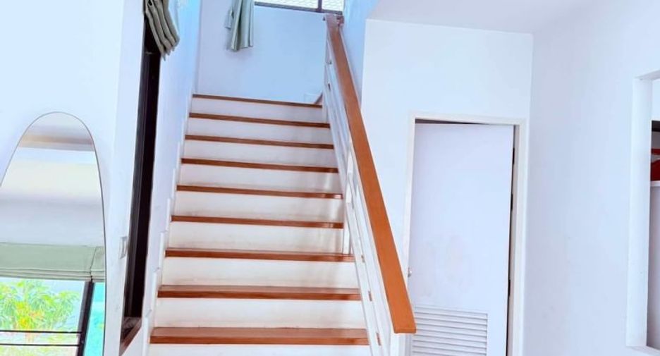 Casa en venta de 3 habitaciones en Si Racha, Chonburi
