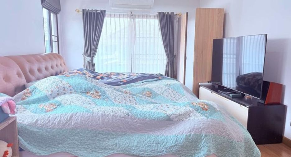 Casa en venta de 3 habitaciones en Si Racha, Chonburi