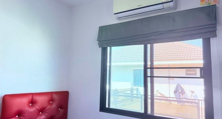 Casa en venta de 3 habitaciones en Si Racha, Chonburi