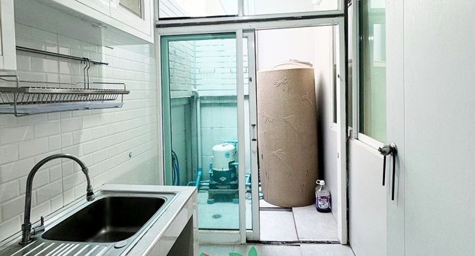 For sale 3 Beds townhouse in Mueang Nonthaburi, Nonthaburi