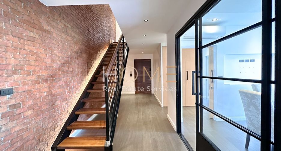 For sale 4 bedrooms condo in Watthana, Bangkok