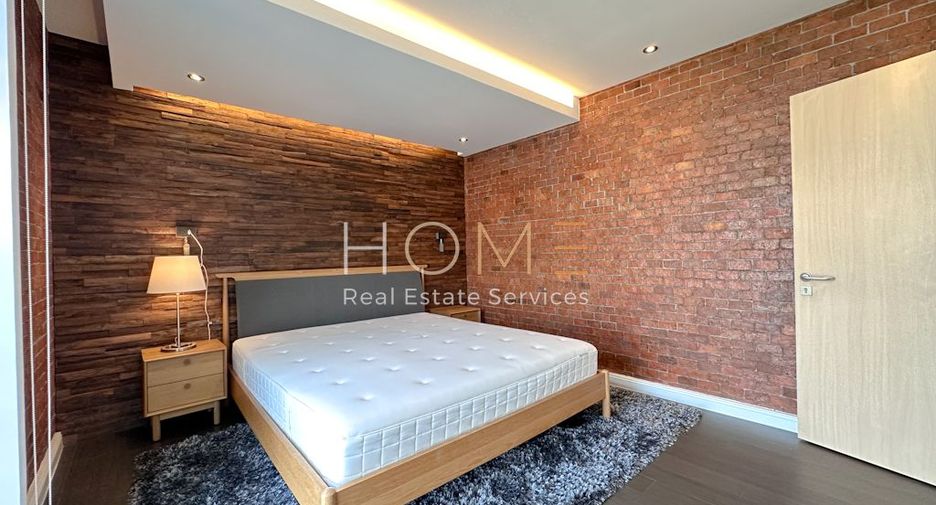 For sale 4 bedrooms condo in Watthana, Bangkok
