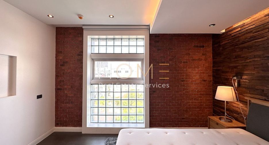 For sale 4 bedrooms condo in Watthana, Bangkok