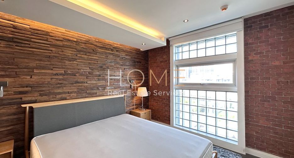 For sale 4 bedrooms condo in Watthana, Bangkok