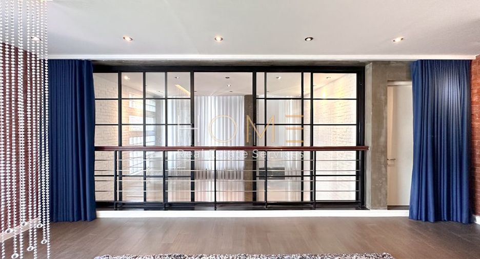 For sale 4 bedrooms condo in Watthana, Bangkok