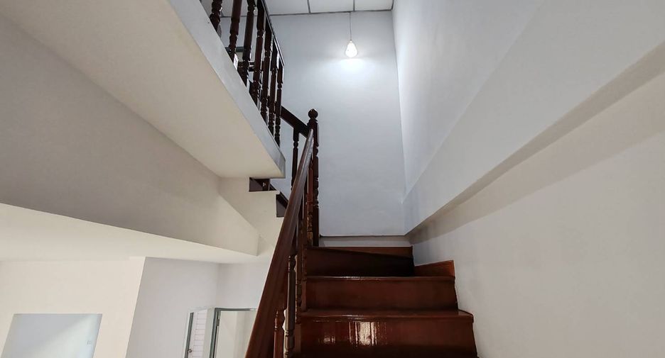 For sale 3 bedrooms townhouse in Thanyaburi, Pathum Thani