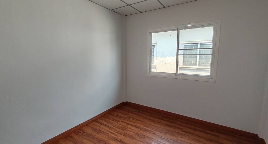 For sale 3 bedrooms townhouse in Thanyaburi, Pathum Thani