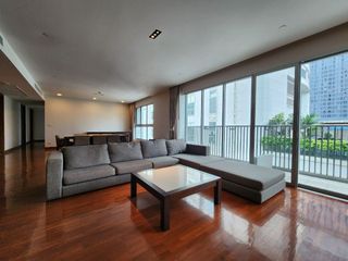 À louer 3 chambres appartement à Khlong Toei, Bangkok