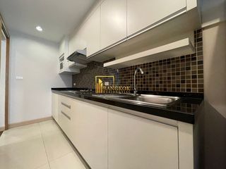 For rent 2 bedrooms apartment in Watthana, Bangkok