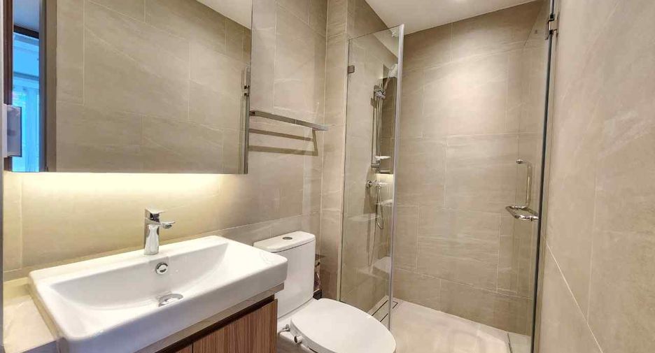 For rent 2 bedrooms apartment in Khlong Toei, Bangkok