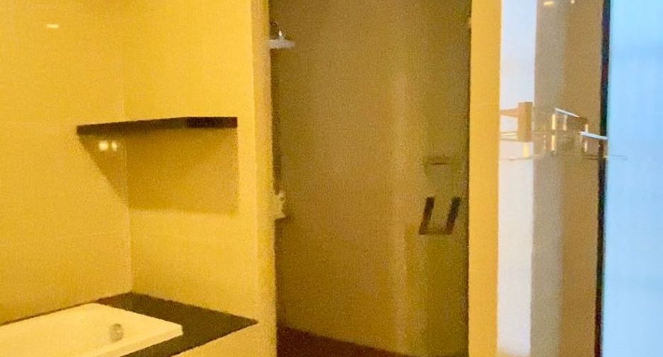 Casa en venta de 5 habitaciones en Mueang Chon Buri, Chonburi