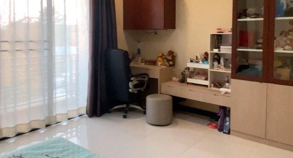Casa en venta de 5 habitaciones en Mueang Chon Buri, Chonburi
