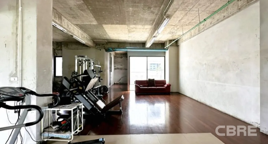 For sale 4 bedrooms house in Watthana, Bangkok