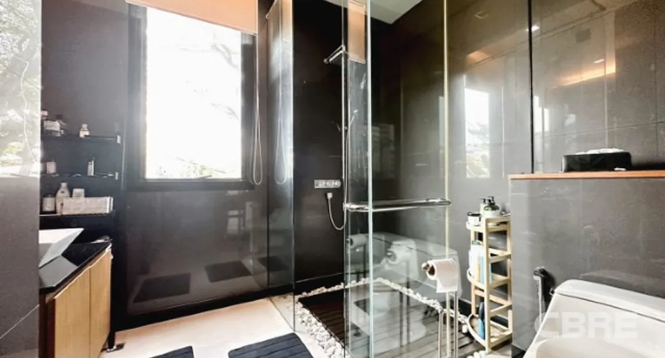 For sale 4 bedrooms house in Watthana, Bangkok