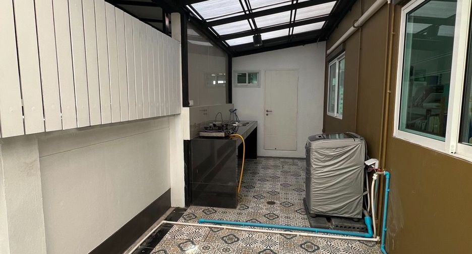 For sale 4 ベッドルーム house in Mueang Phuket, Phuket