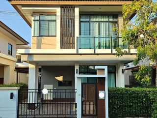 For rent 3 bedrooms house in Saraphi, Chiang Mai