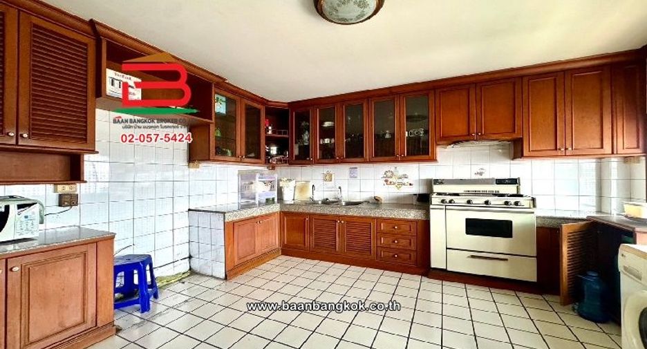 For rent and for sale 40 bedrooms retail Space in Suan Luang, Bangkok