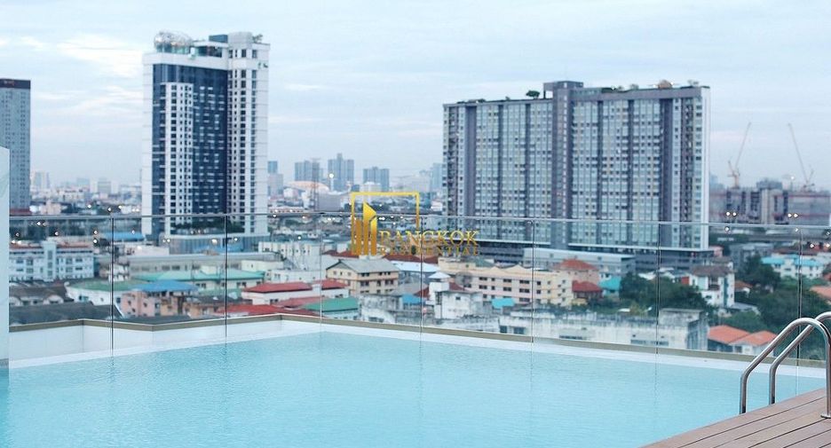 For rent 1 bed serviced apartment in Watthana, Bangkok