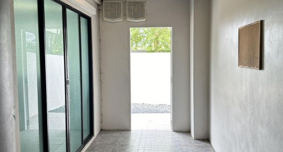 For rent 3 bedrooms townhouse in Pak Kret, Nonthaburi