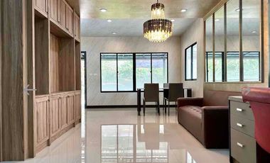 À louer 3 chambres maison de ville à Pak Kret, Nonthaburi