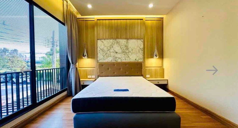 For rent 3 bedrooms townhouse in Pak Kret, Nonthaburi
