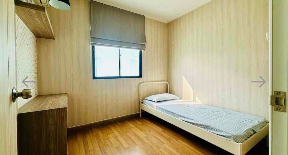 For rent 3 bedrooms townhouse in Pak Kret, Nonthaburi