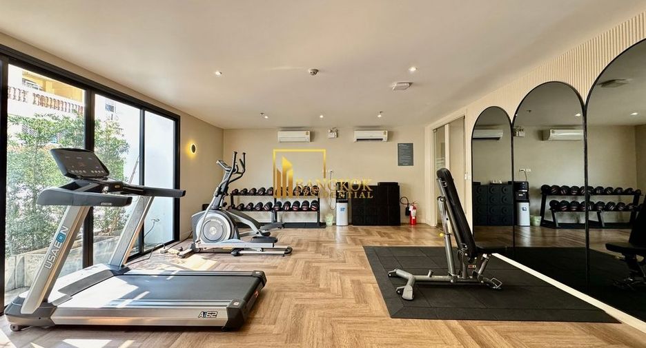 For rent 1 bed serviced apartment in Watthana, Bangkok