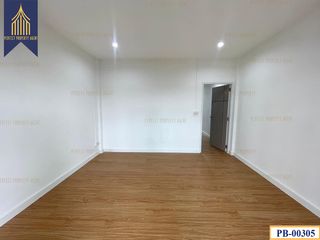 For sale 3 bed retail Space in Krathum Baen, Samut Sakhon