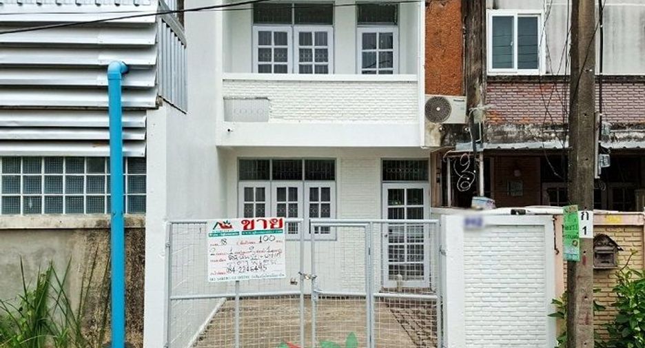 À vendre 2 chambres maison de ville à Suan Luang, Bangkok