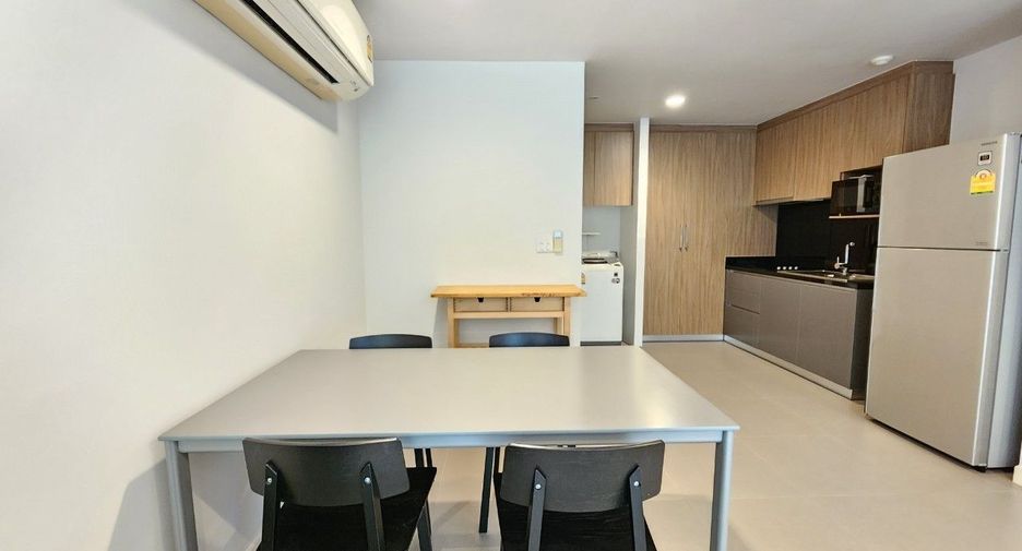 For rent 2 bedrooms apartment in Khlong Toei, Bangkok