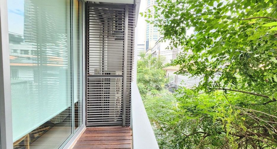 For rent 2 bedrooms apartment in Khlong Toei, Bangkok