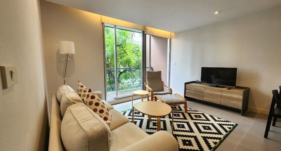 For rent 2 bedrooms apartment in Khlong Toei, Bangkok