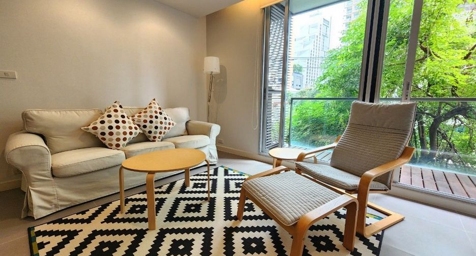 For rent 2 bedrooms apartment in Khlong Toei, Bangkok