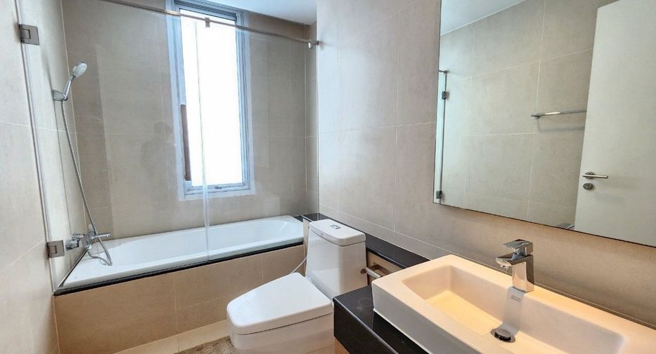For rent 2 bedrooms apartment in Khlong Toei, Bangkok