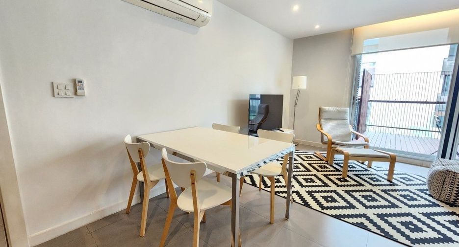 For rent 2 bedrooms apartment in Khlong Toei, Bangkok