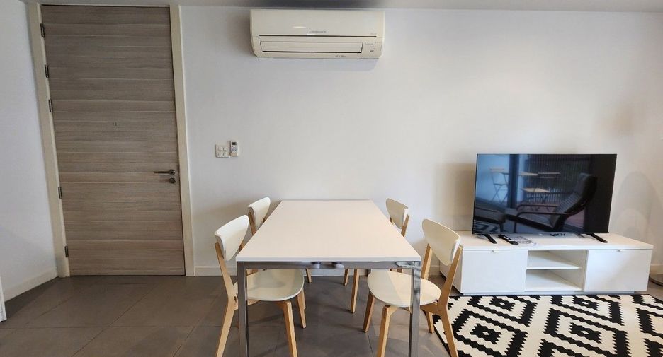 For rent 2 bedrooms apartment in Khlong Toei, Bangkok