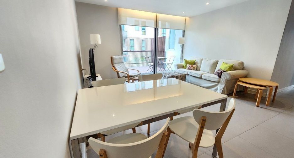 For rent 2 bedrooms apartment in Khlong Toei, Bangkok