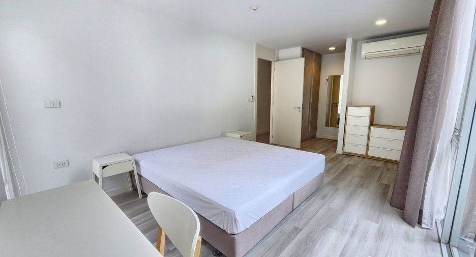 For rent 2 bedrooms apartment in Khlong Toei, Bangkok