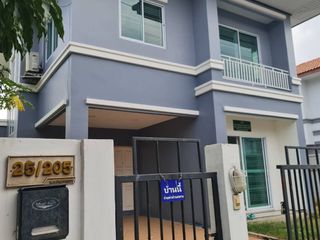 For sale 3 bedrooms house in Khan Na Yao, Bangkok