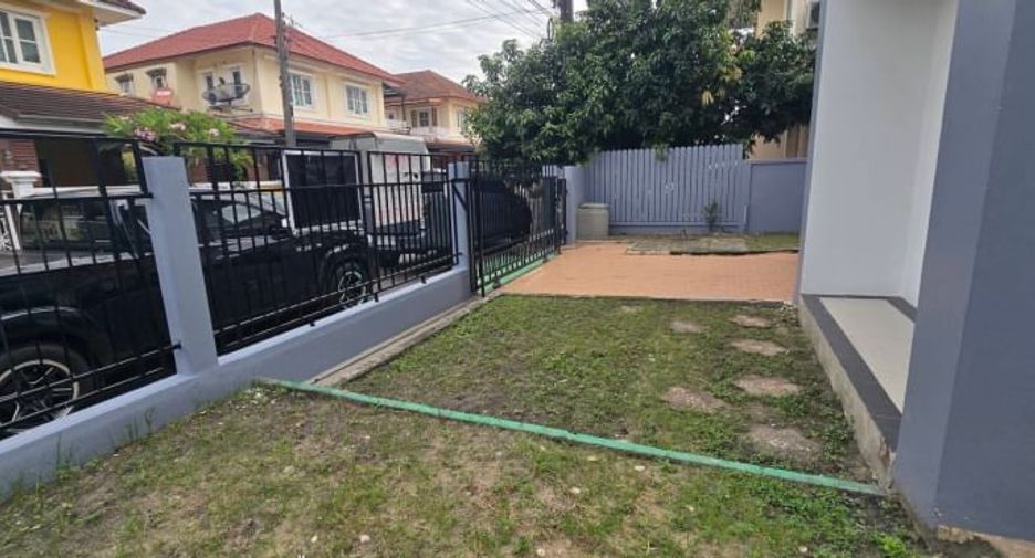 For sale 3 bedrooms house in Khan Na Yao, Bangkok