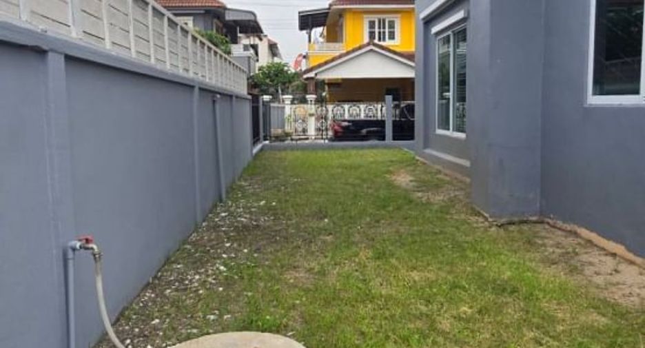 For sale 3 bedrooms house in Khan Na Yao, Bangkok