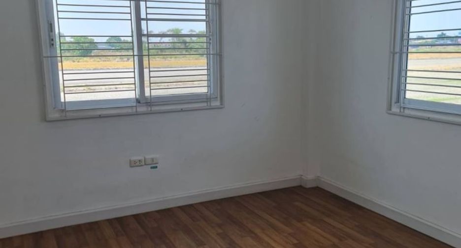 For sale 3 bedrooms house in Khan Na Yao, Bangkok
