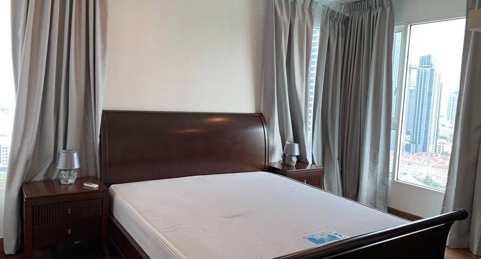 Condo en alquiler de 4 habitaciones en Watthana, Bangkok