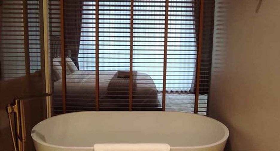 For sale 1 bed condo in Khlong Toei, Bangkok